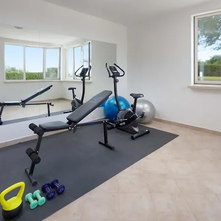 Rosy ロヴィンスコ・セロ