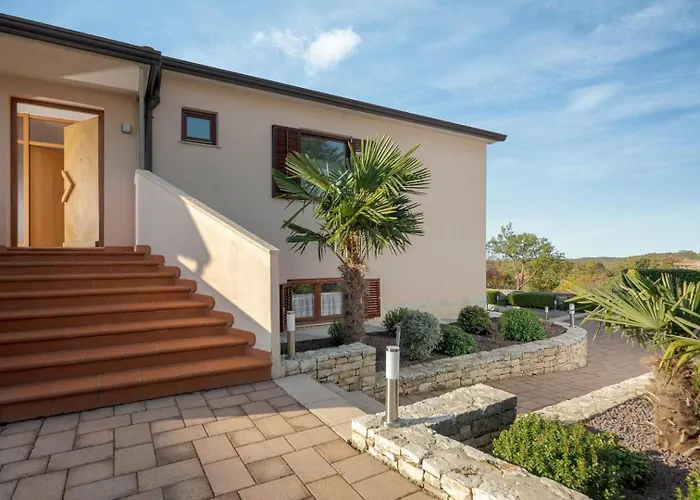 Rosy Villa *