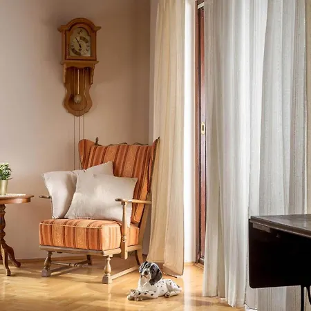 Rosy Villa